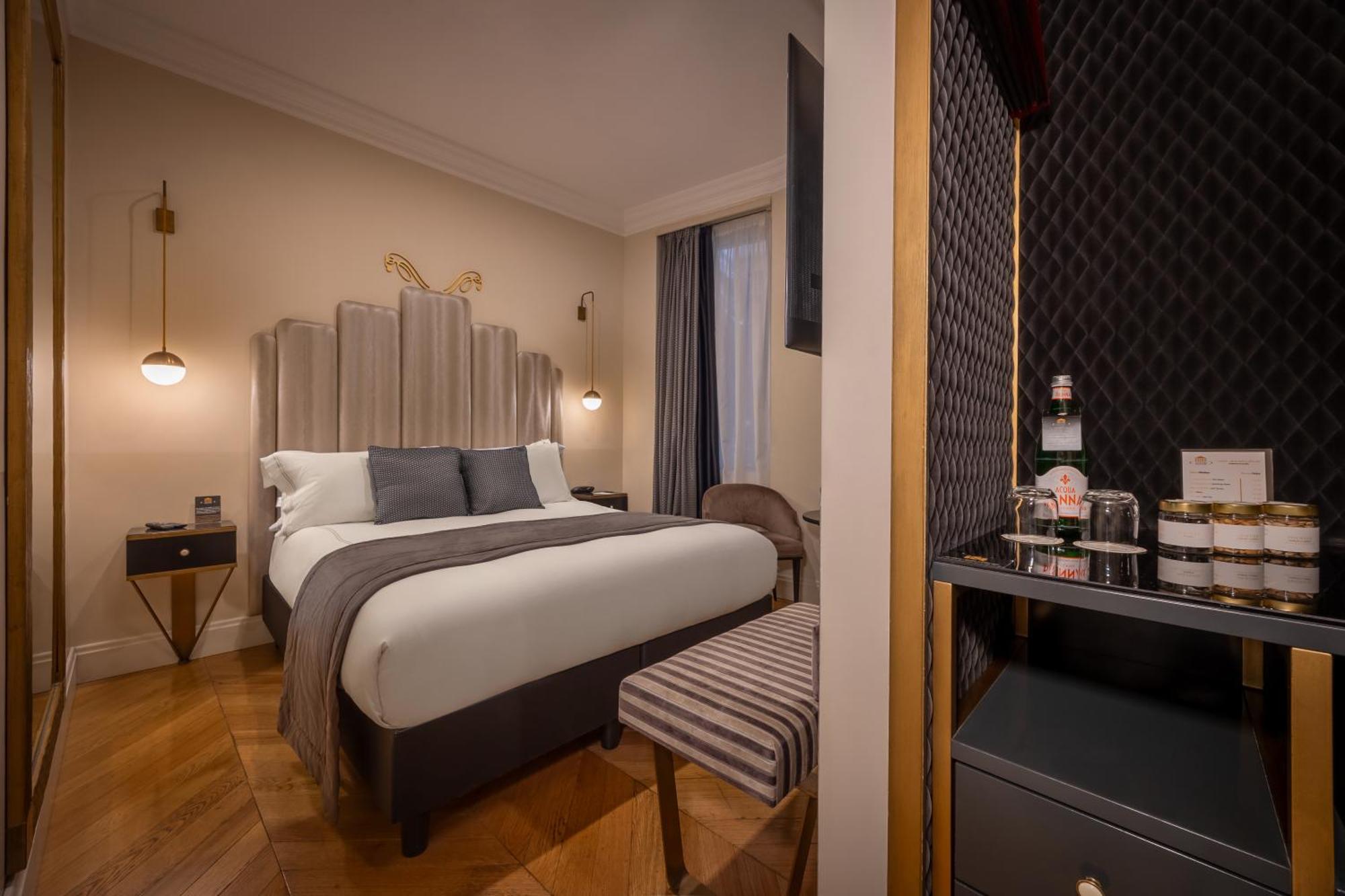 Maison Torre Argentina โรม ภายนอก รูปภาพ