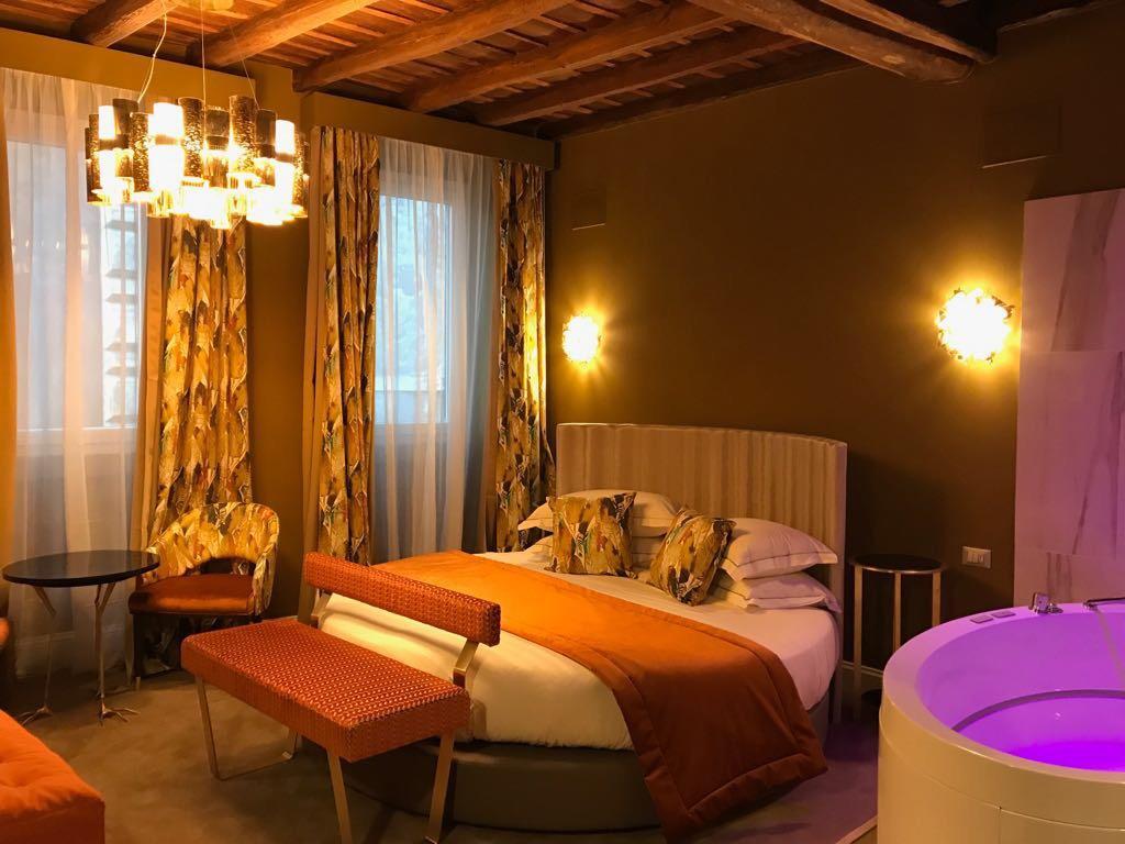 Maison Torre Argentina โรม ภายนอก รูปภาพ